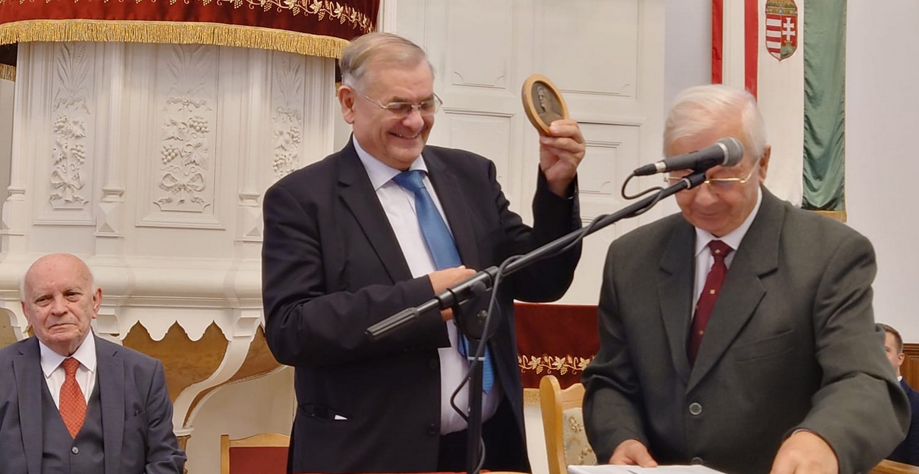 Tőkés-díjat kapott Lezsák Sándor, az Országgyűlés alelnöke